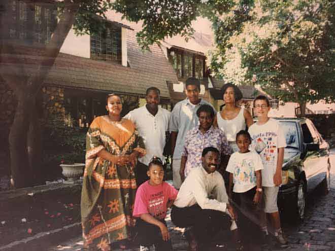 Image of Dr. Akosua and Walter Evans with Rubadiri family